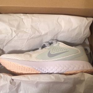 Women’s Nike Legend React